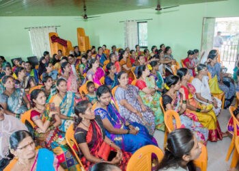 महिलांनी आरोग्य जपून स्वयंपूर्ण व्हा