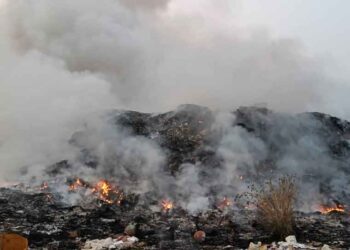 कचरा डेपोला आग