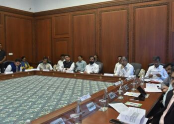 सीमावासियांच्या मागे महाराष्ट्र उभा