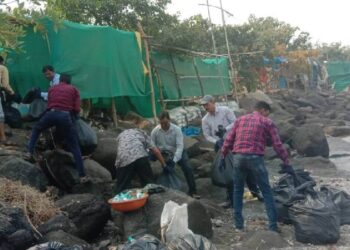 घारापुरी बेटावर स्वच्छता मोहीम