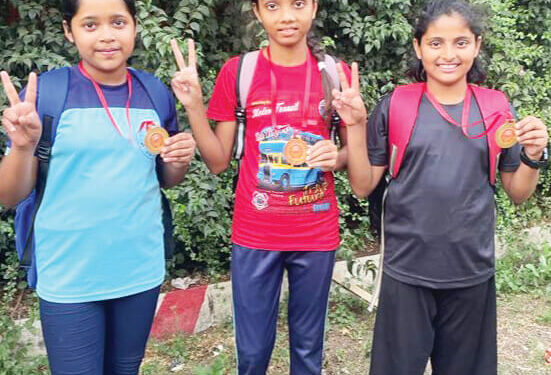 कुस्ती स्पर्धेत मुलींचे सुवर्ण यश