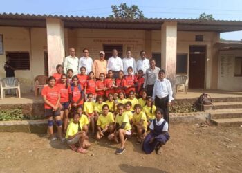 नांदगाव विद्यालयाची खो-खो स्पर्धेत बाजी