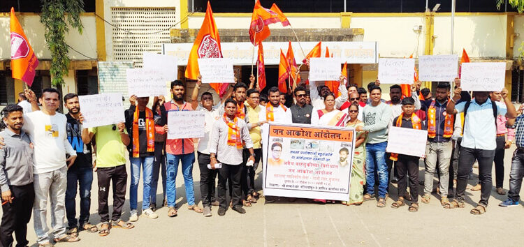 पालीतील अवैध वाहतुकी विरोधात मनसेचा जनआक्रोश मोर्चा