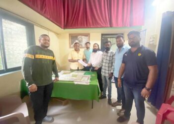 जंगलातील वणव्या संर्दर्भात वनअधिकार्‍यांना निवेदन