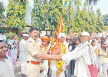 आळंदी दिंडीचे अश्‍वनाथ खेडकर यांच्याकडून स्वागत