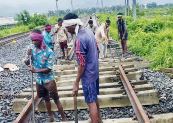 मोबदल्याविना जमिनी बळकाविण्याचा घाट; शेतकर्‍यांचा आंदोलनाचा इशारा