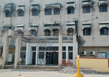 कंत्राटदाराचा हलगर्जीपणा; जिल्हा रुग्णालयात रुग्णांना प्रवेशाला त्रास