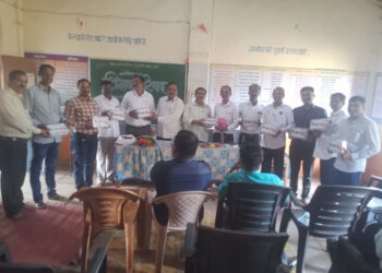 दहा शाळांना प्रथमोपचार पेटीचे वाटप