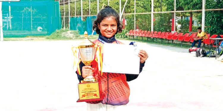 राष्ट्रीय शालेय क्रिकेट स्पर्धेत अक्षया यादवची उत्कृष्ठ कामगिरी