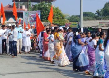 महामार्गावर विठूनामाचा गजर