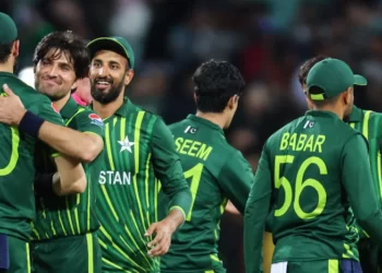 पाकिस्तान सेमी फायनलमध्ये दाखल