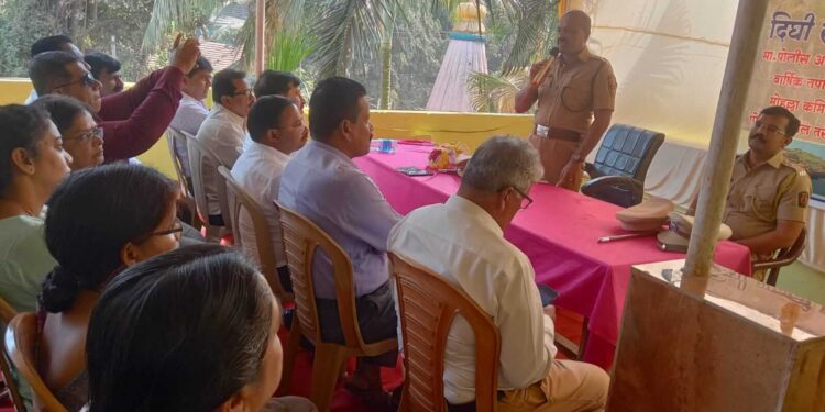पर्यटकांच्या सुरक्षेसाठी पोलिसांना सहकार्य करा