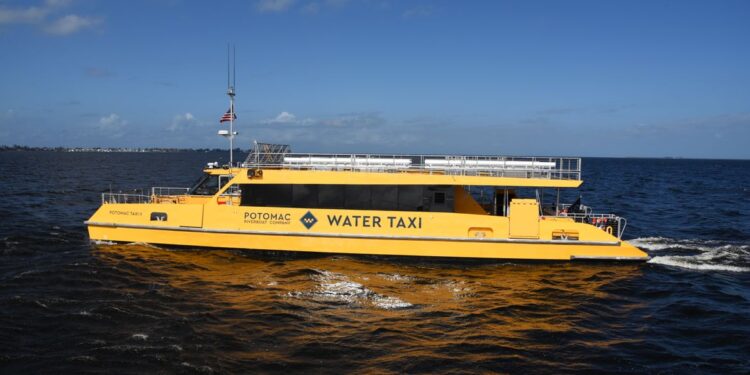 मुंबई:देशातील पहिली हायस्पीड वॉटर टॅक्सी सुरु