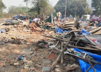 बेकायदेशीर टपर्‍यांवर सिडकोची कारवाई