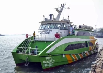 मुंबई-मांडवा ‘वॉटर टॅक्सी’ सेवा प्रतिसादाअभावी बंद