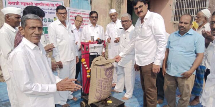 चौक येथे सरकारी भात खरेदीला शुभारंभ