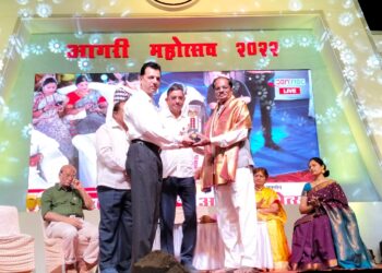 म.वा. म्हात्रेंच्या गज्या कादंबरीला आगरी महोत्सवात पुरस्कार