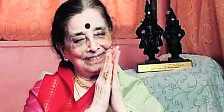 ज्येष्ठ लावणीसम्राज्ञी सुलोचना चव्हाण यांचे निधन