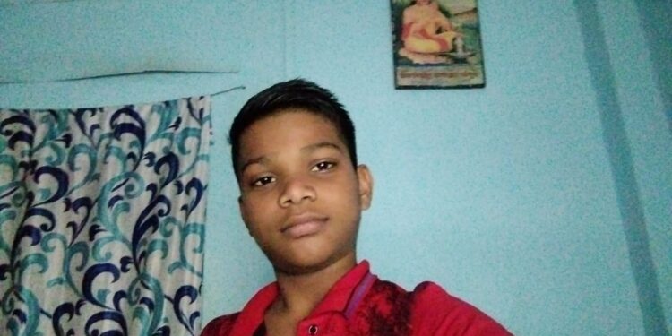 धक्कादायक! इमारतीचा स्लॅब कोसळून अल्पवयीन मुलाचा मृत्यू