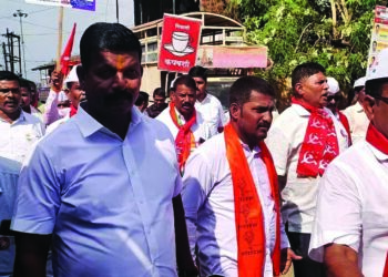 कळंबमध्ये ग्रामविकास आघाडीचे शक्तीप्रदर्शन