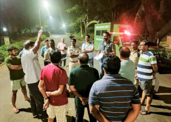 बिबट्याच्या हल्ल्यापासून बचावासाठी वनविभागातर्फे जनजागृती