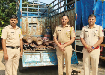 कुंभे धरणावरील लोखंडी रॉड चोरणाऱे अटकेत