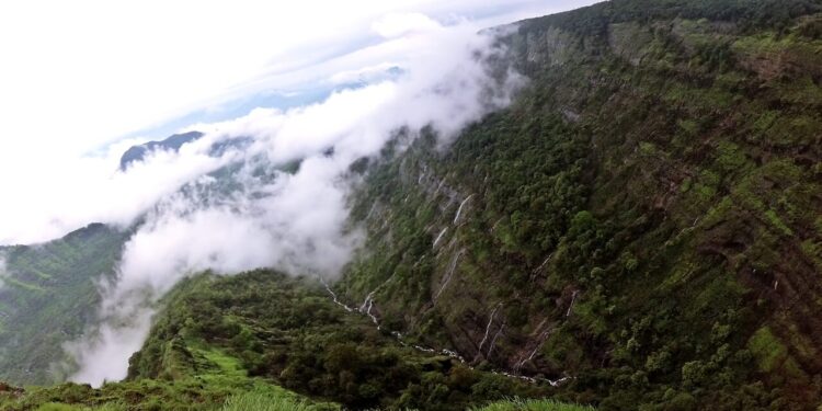 पर्यटकांना खुणावतोय अलेक्झांडर पॉईंट
