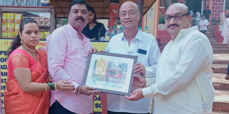 शार्लोट लेक परिसरात दोन बायो टॉयलेट्स