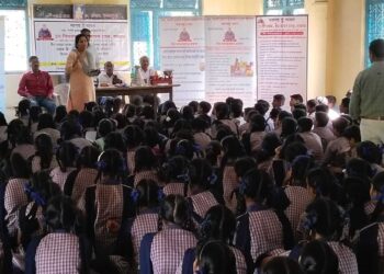 ग्राहक दिनानिमित्त विद्यार्थ्यांचे प्रबोधन