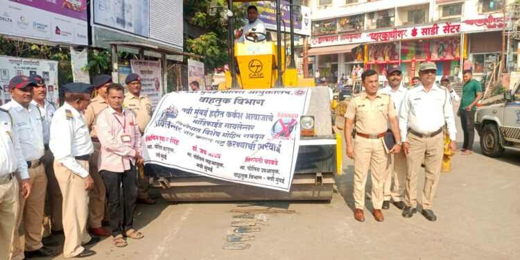 कर्णकर्कश्य आवाजाच्या ४७ सायलेन्सरवर रोडरोलर