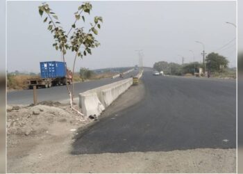 जेएनपीटी उड्डाणपुल झाला खड्डेमुक्त