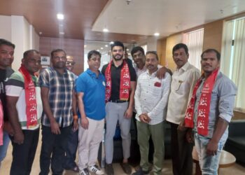 प्रो कबड्डीचा खेळाडू केदार लाल याचा शेकापमध्ये जाहीर प्रवेश