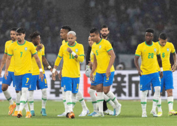 फिफाच्या क्रमवारीत ब्राझीलच अव्वल