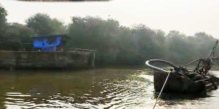 धरमतरच्या खाडीत वाळू उत्खननाला ऊत