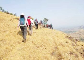 अनघाई गडावर स्वच्छता मोहीम फत्ते