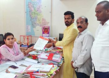 अवजड वाहतुकीवर कारवाईची मागणी