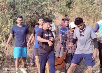 सरसगड किल्ल्यावरून पडून एक जखमी