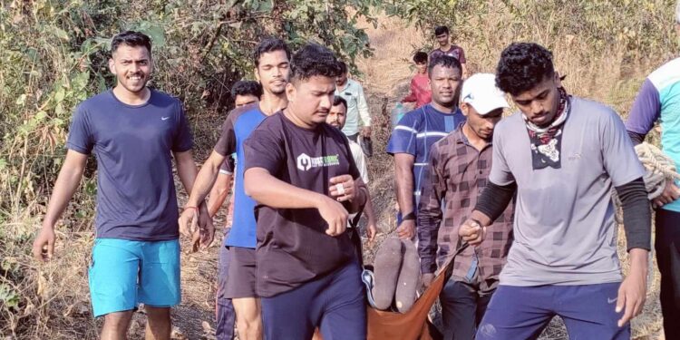 सरसगड किल्ल्यावरून पडून एक जखमी