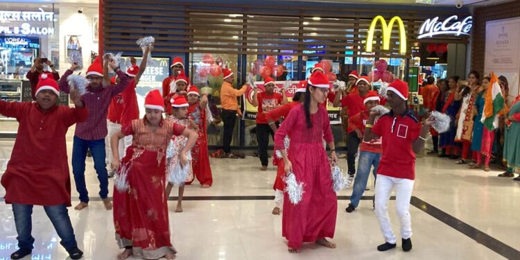 सुहित जीवन ट्रस्टच्या विद्यार्थ्यांसमवेत नूतन वर्षाचा सोहळा साजरा