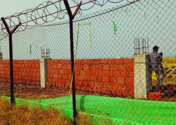 विहूरच्या वादग्रस्त जागेत बांधकाम