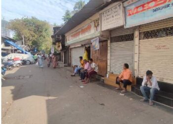 वरळी बंद; महापुरुषांचा अपमान करणाऱ्यांचा वरळीत निषेध