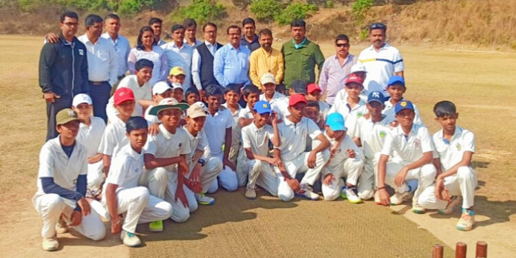 झुंझार पोयनाडचे मैदान युवा खेळाडूंना न्याय देणारे: अॅड भूषण साळवी