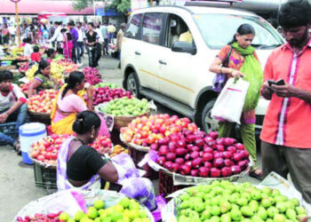 खारघरमध्ये फेरीवाल्यांचे बस्तान
