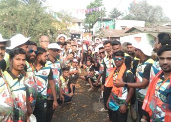 एकविरा आई मंडळाची पदयात्रा