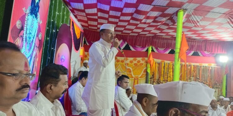 ग्रामस्थांनी स्वच्छता अभियान राबवा