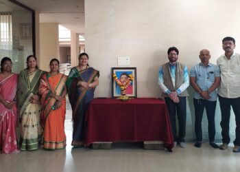 सावित्रीबाई फुलेंना अभिवादन