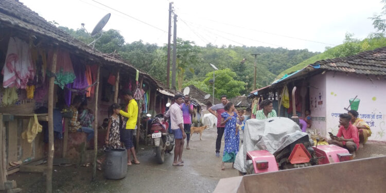 हक्काच्या जमिनीसाठी आदिवासींचा लढा सुरूच