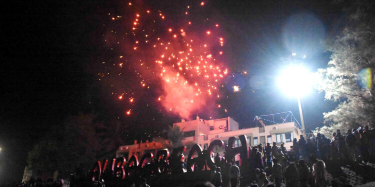 रायगडात नववर्षाचा जल्लोष