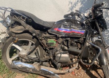 अलिबागः खड्डे चुकवताना एचपी पेट्रोलपंपाजवळ अपघात; दोघेजण जखमी