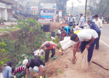 तीन टन कचरा गोळा